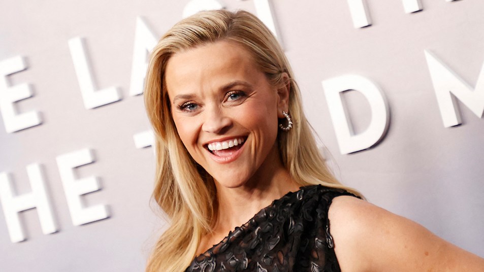 Reese Witherspoon sporting the perfect shade of blonde for her tan skin