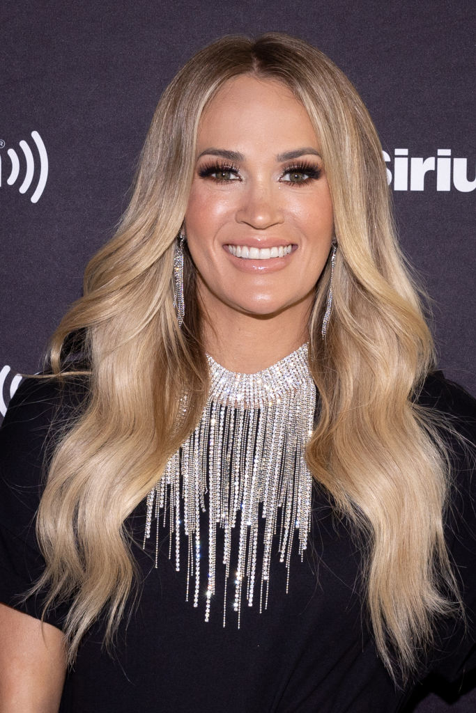 Carrie Underwood on red carpet.