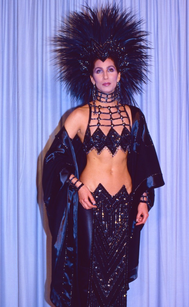 Dress by Bob Mackie 58th Annual, Academy Award Oscar ceremony, Los Angeles, USA - 24 Mar 1986