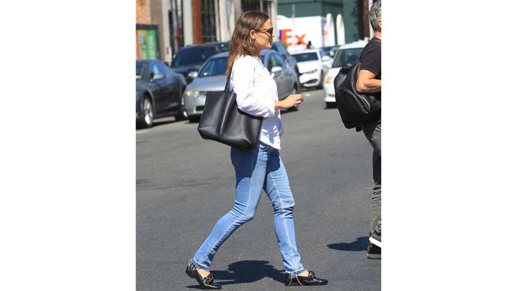 Jennifer Garner wearing loafers