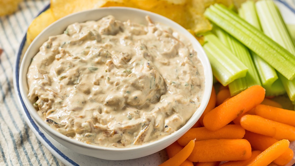 A recipe for Caramelized Onion Bagel Dip