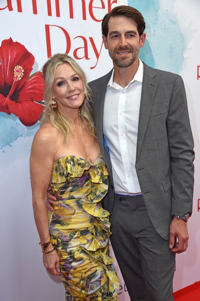 Jennie Garth and her husband, Dave Abrams, in 2023