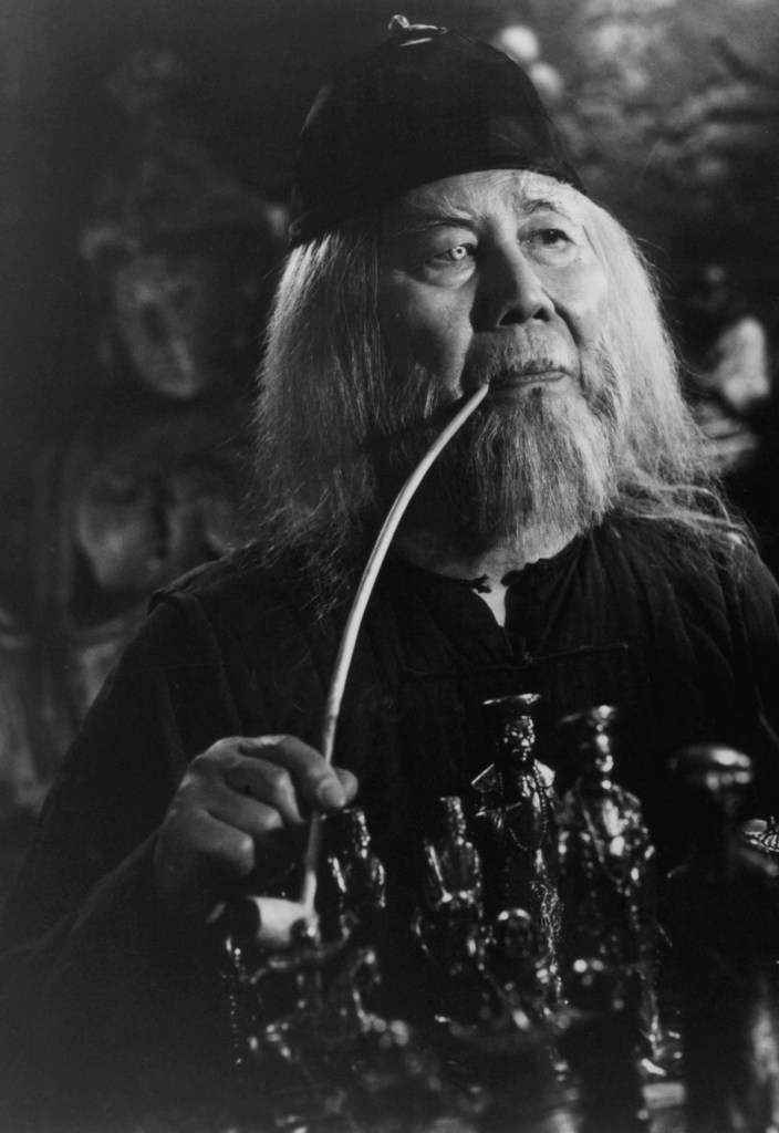 Keye Luke as a Chinese merchant in a scene from the film 'Gremlins', 1984