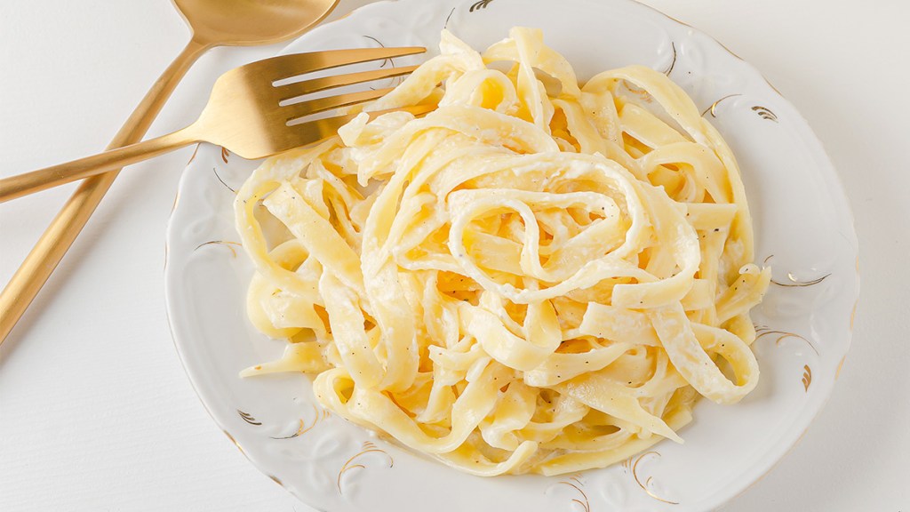 Pasta Alfredo made with whipped cottage cheese
